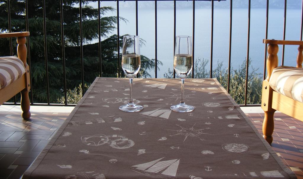 Casa Palmira Apartamento Brenzone sul Garda Exterior foto